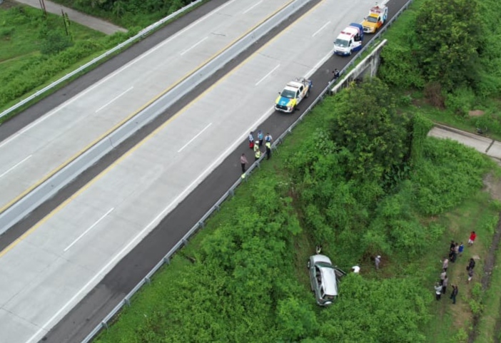 Satlantas Polres Boyolali dan Stake Holder Hanya 10 Menit Evakuasi Korban Laka Tol Km 489&nbsp;A