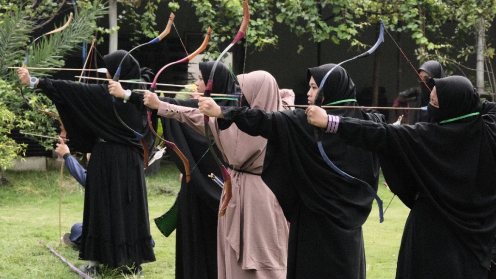 Berbagai Lomba Warnai Festival Mambaul Ulum (IIM)&nbsp;Surakarta