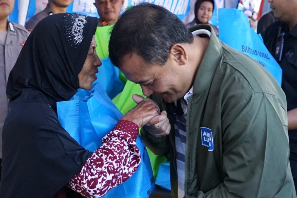 Gerak Jalan Sehat Bersama Irjen Pol Ahmad Luthfi: Semangat Kebersamaan dan Kesehatan di Tumang Fair 2024