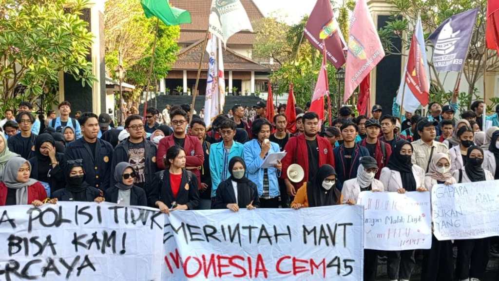 Puluhan Mahasiswa berbagai Perguruan Tinggi di Soloraya, Demo Tolak Kebijakan&nbsp;Tapera