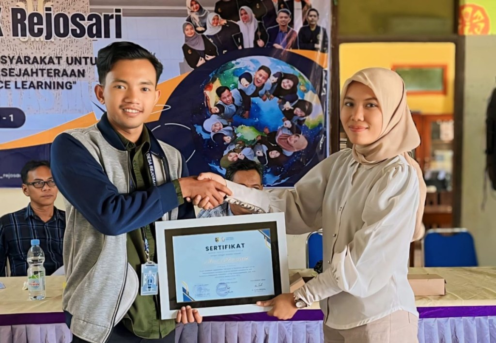 KKN UMK Sulap Sampah Organik menjadi Eco Enzyme serta Budidaya Hidroponik Pertanian