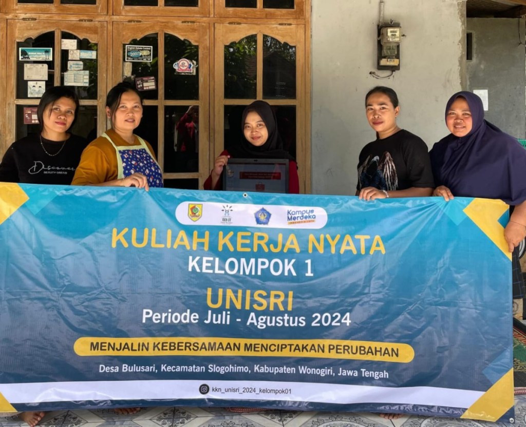 Begini Cara Mahasiswa Unisri Gelar Pelatihan Pembuatan Akun E-COMMERCE Dalam Memajukan UMKM di Bulusari