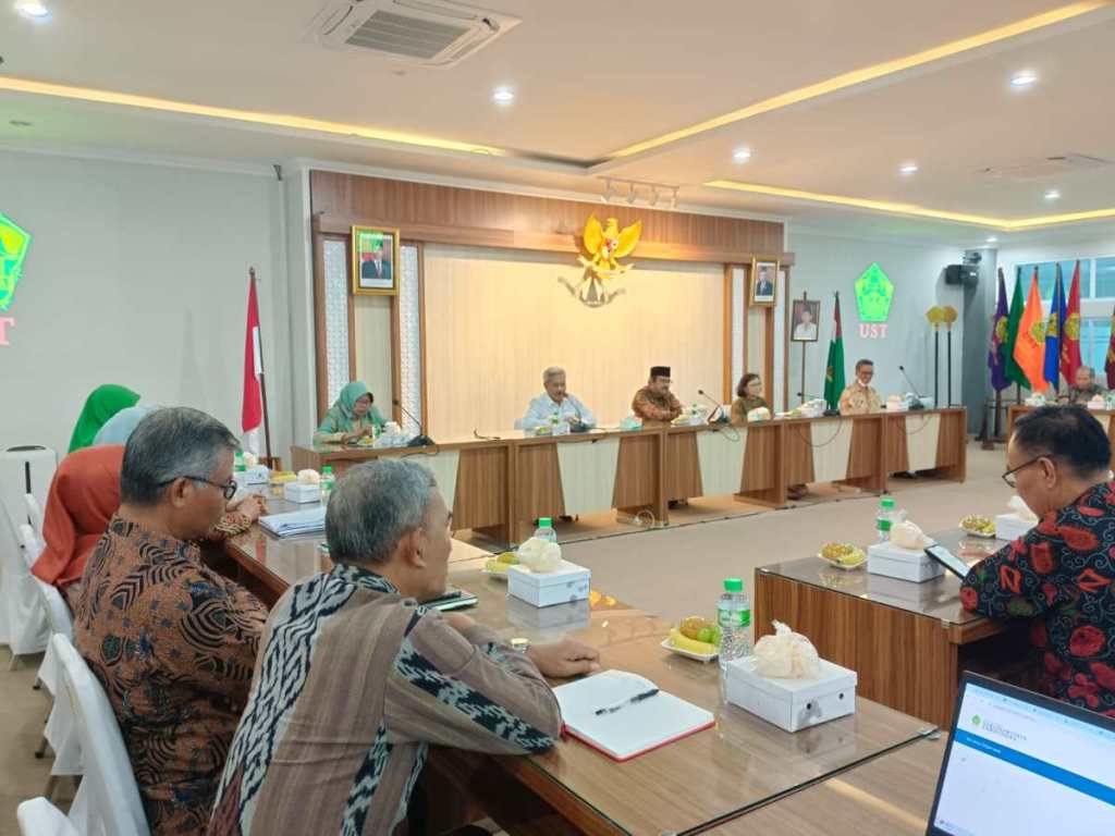 Menggali Nilai Ketamansiswaan : DP UNS di UST&nbsp;Yogjakarta