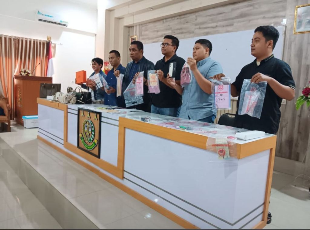 Mantan Dewan Pengawas BUMDes Berjo, A S Diamankan Kejari Diduga Melakukan Tindak Pidana Korupsi dan Pencucian Uang